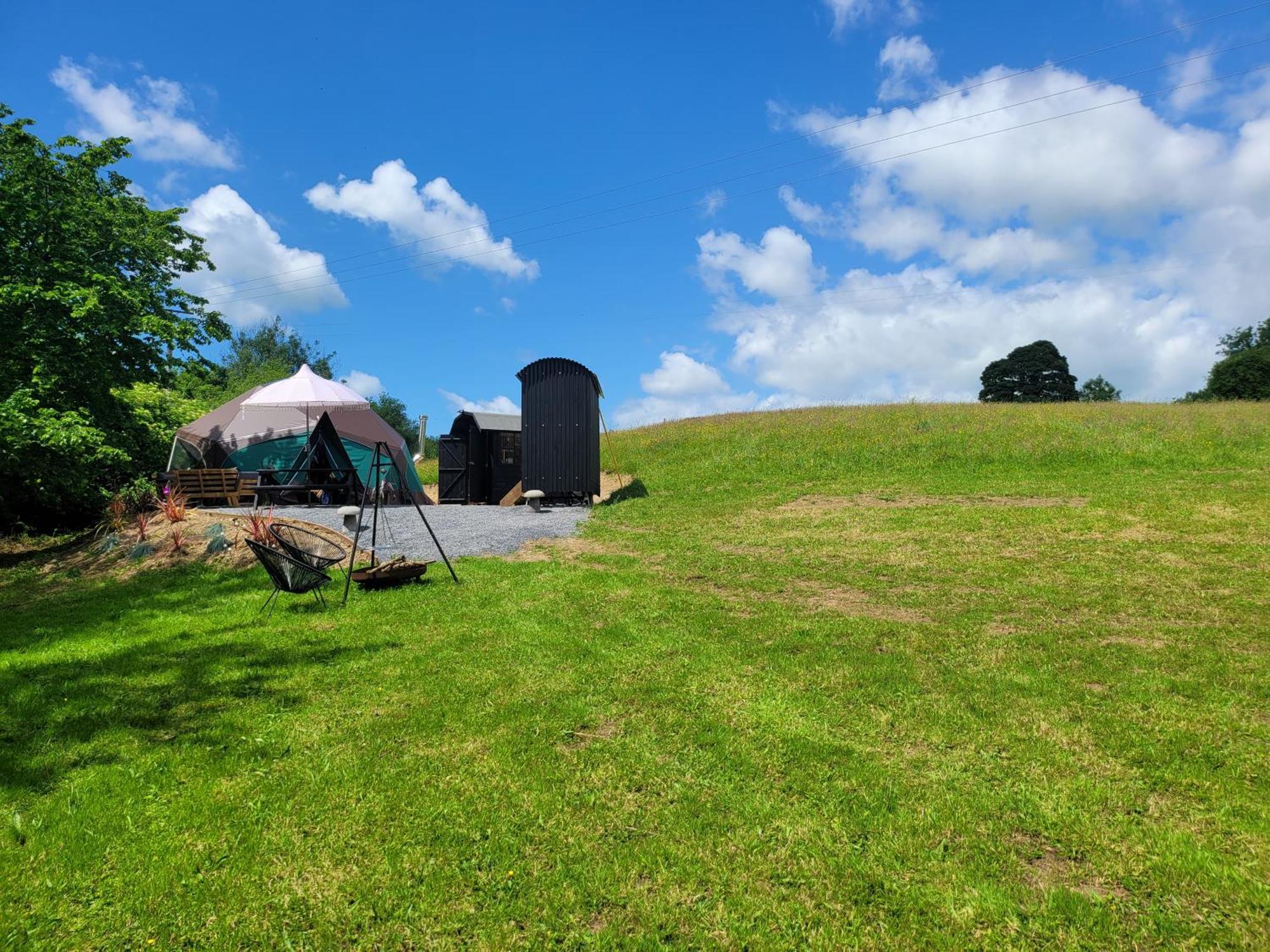 Luxury tent Luxury Glamping In The Stargazer Dome - Beautiful Private Setting Close To Narberth
