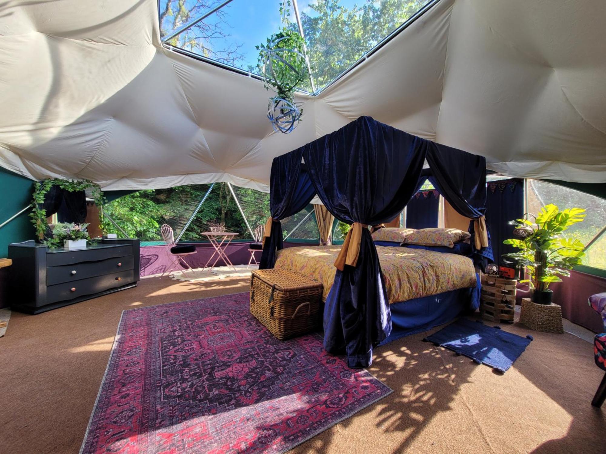 Luxury Glamping In The Stargazer Dome - Beautiful Private Setting Close To Luxury tent Narberth