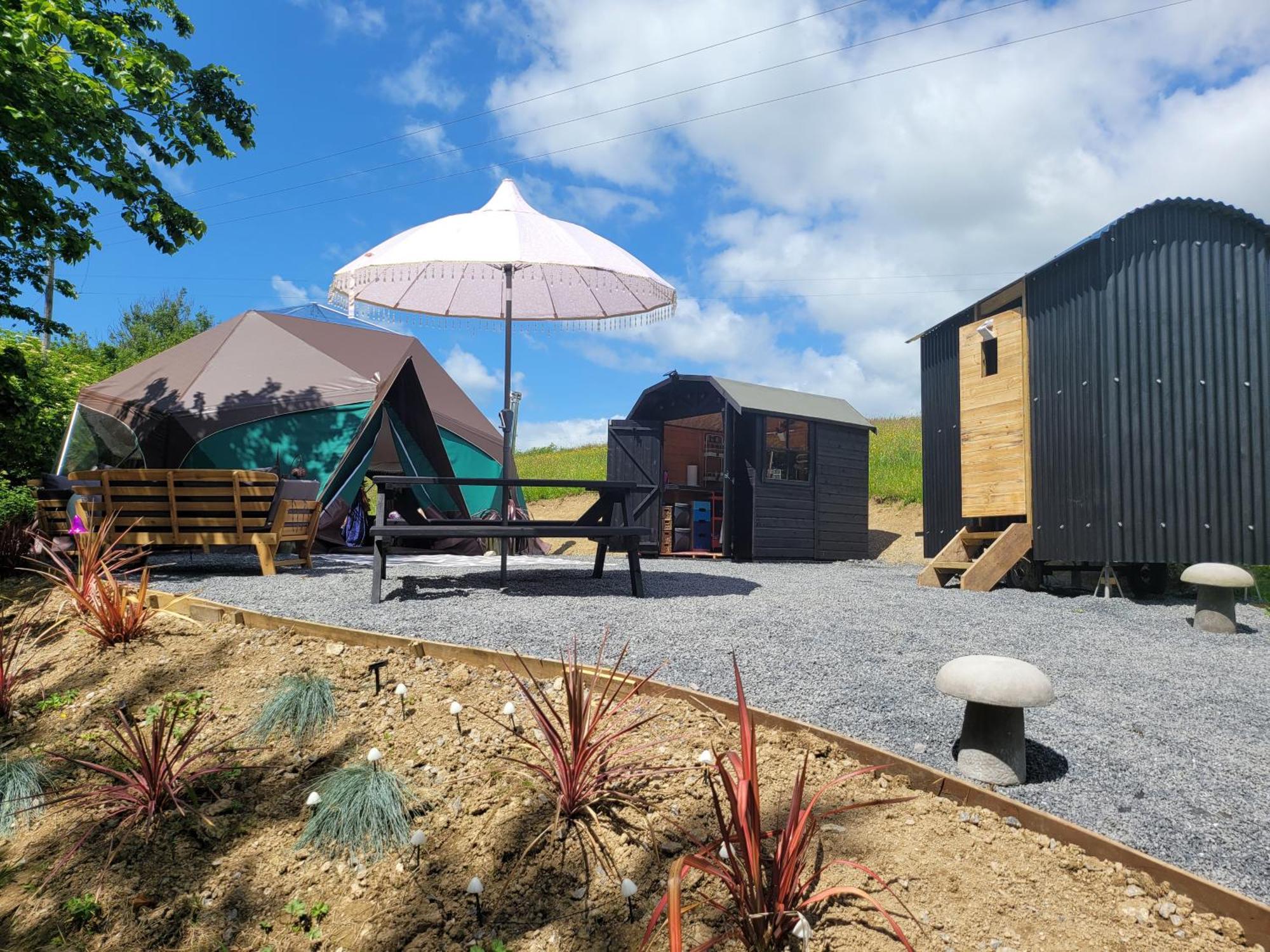 Luxury Glamping In The Stargazer Dome - Beautiful Private Setting Close To Narberth