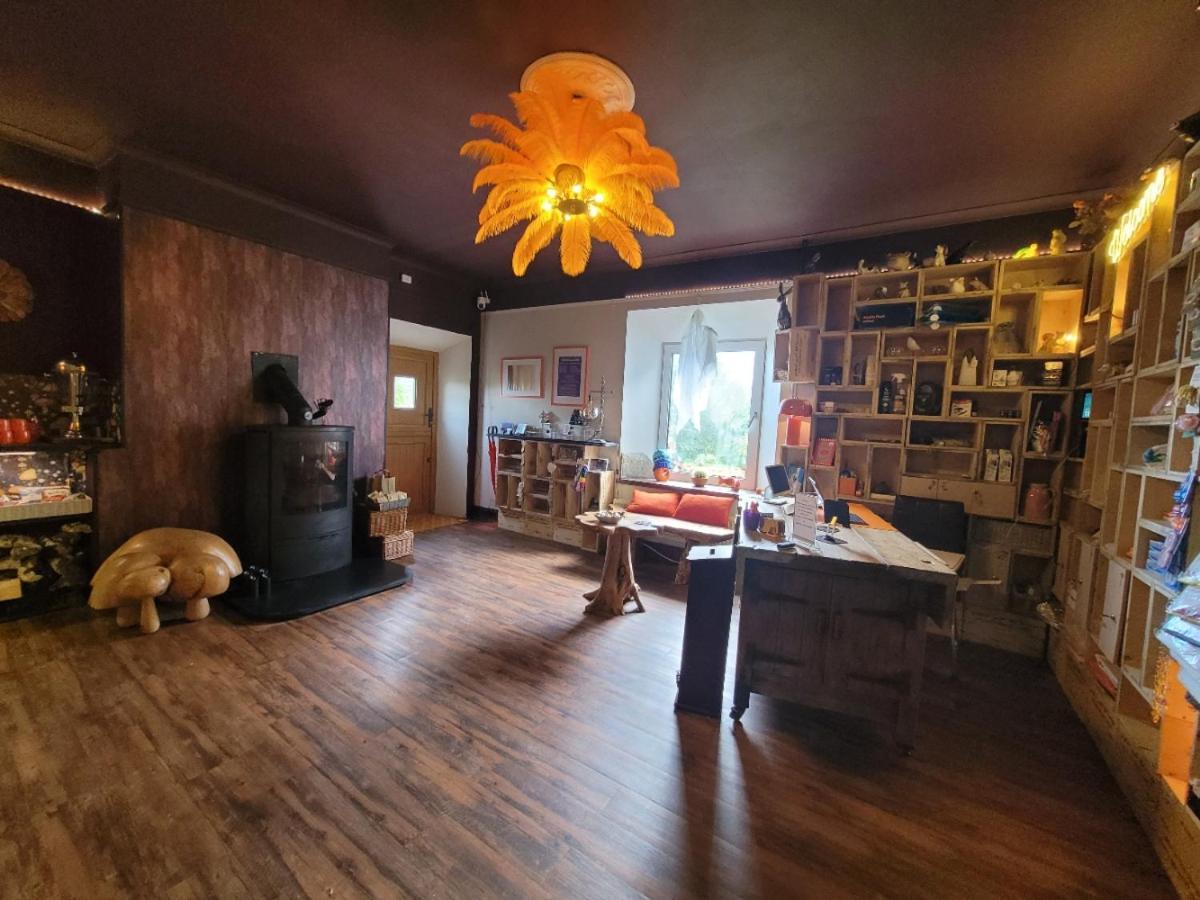 Luxury Glamping In The Stargazer Dome - Beautiful Private Setting Close To Narberth